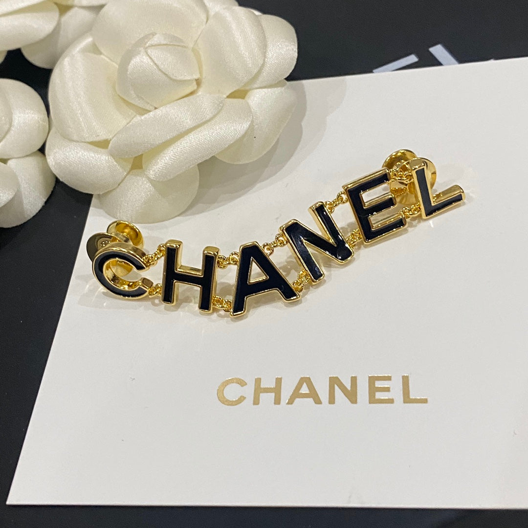 Black Epoxy Chain Brooch mysite