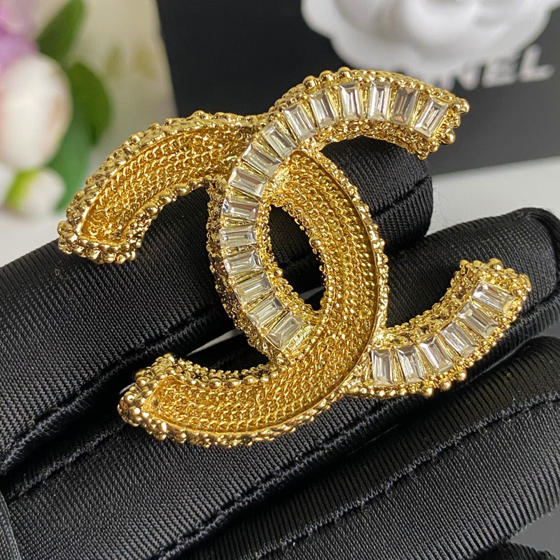 Glittering Gold Crystal Brooch mysite