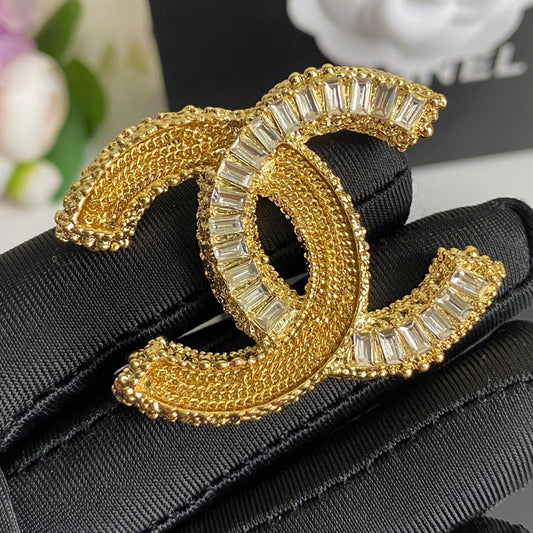 Glittering Gold Crystal Brooch mysite