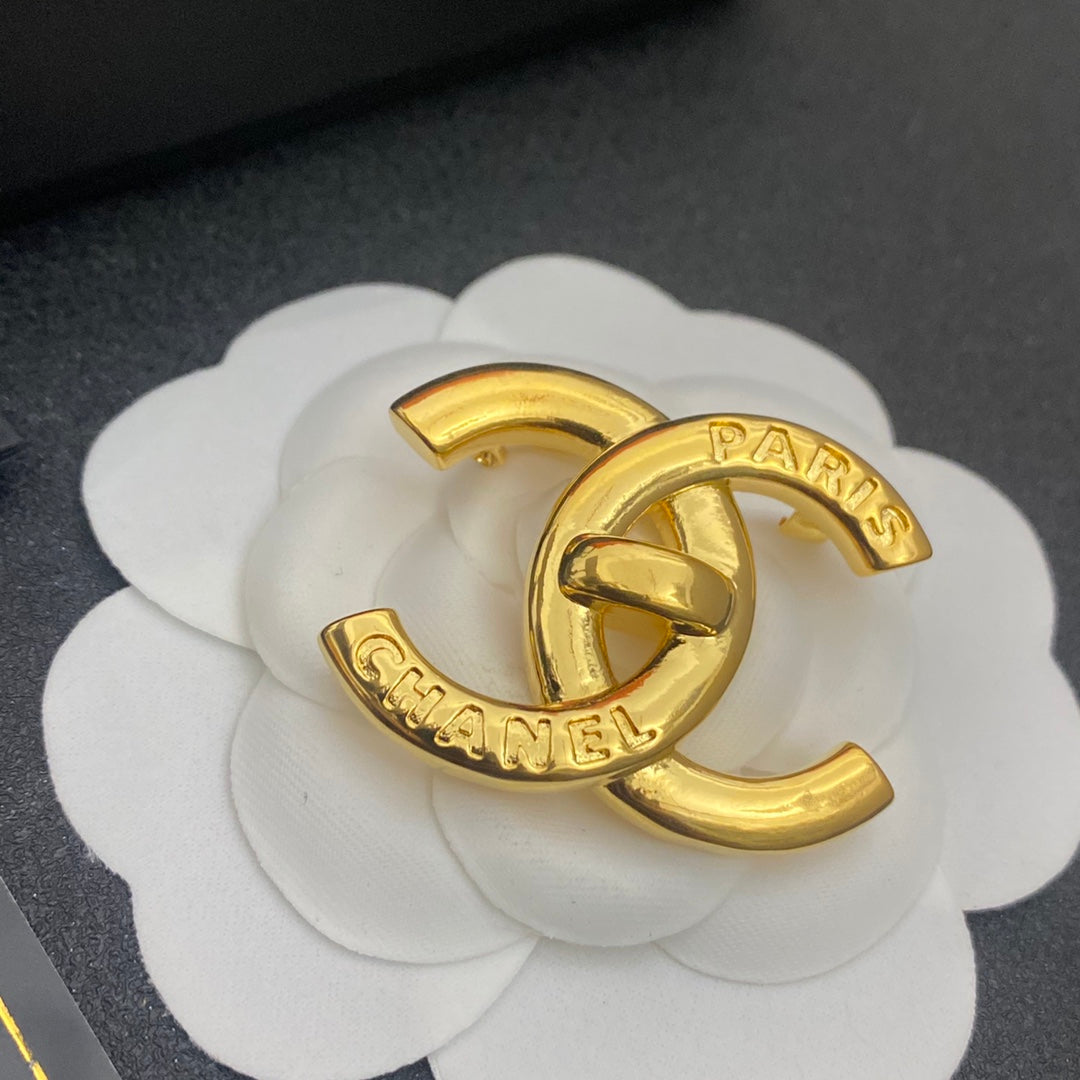 Electroplated Lettering Golden Brooch mysite