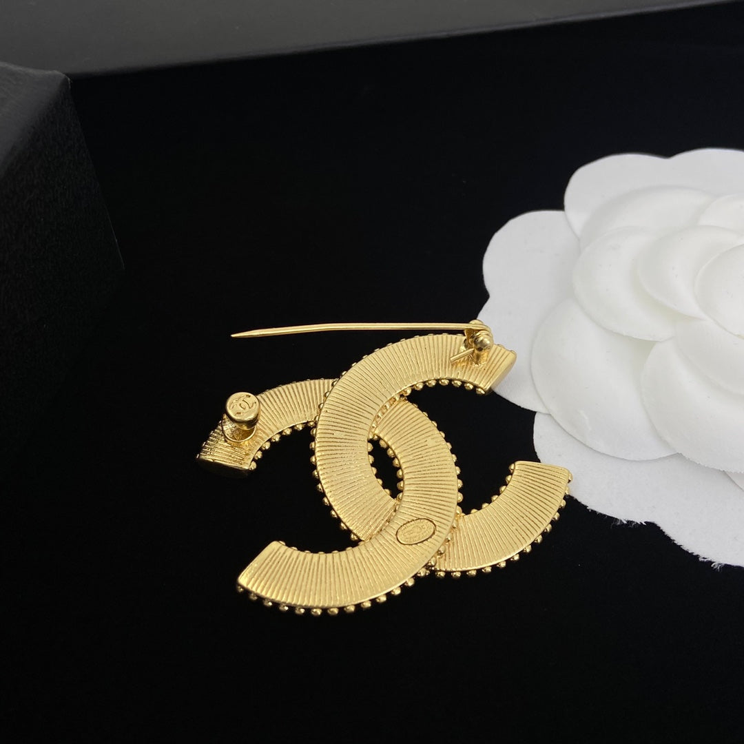 Vintage Logo brass brooch mysite