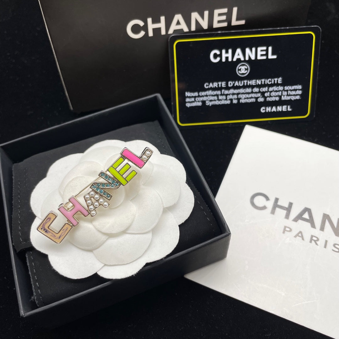 Personalized Colorful Letter Brooch mysite