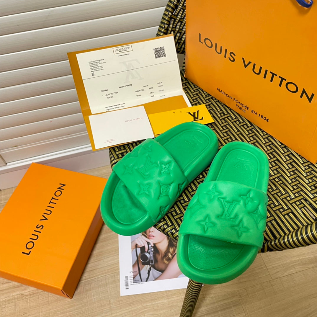 Fashion Embossed Couple Slippers mysite