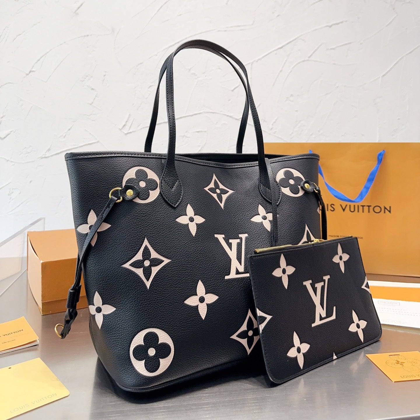 Large Embossed Tote Bag mysite