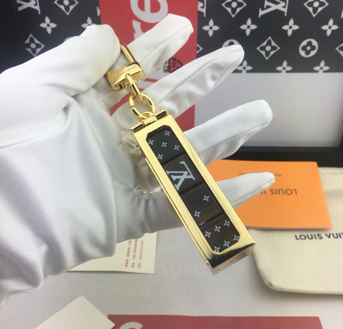 Luxury dice keychain mysite