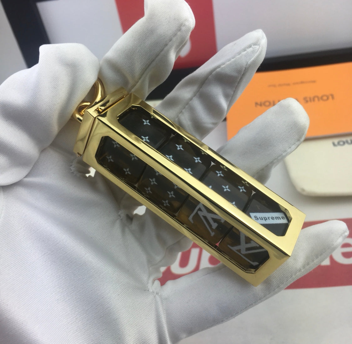 Luxury dice keychain mysite