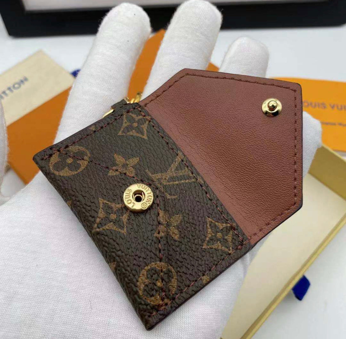Keychain designer wallet mysite