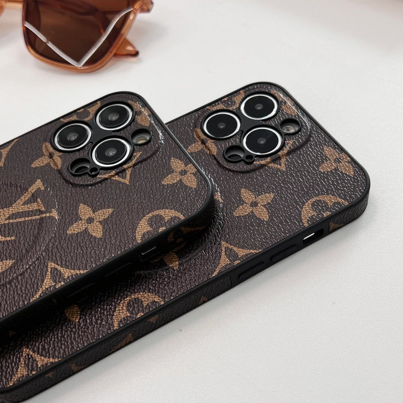 Lou MagSafe Classic iPhone Case mysite