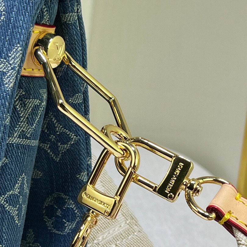 Blue Embroidery Design Bag mysite