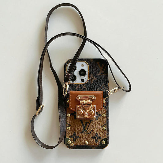 Lou Chain Leather iPhone Case mysite