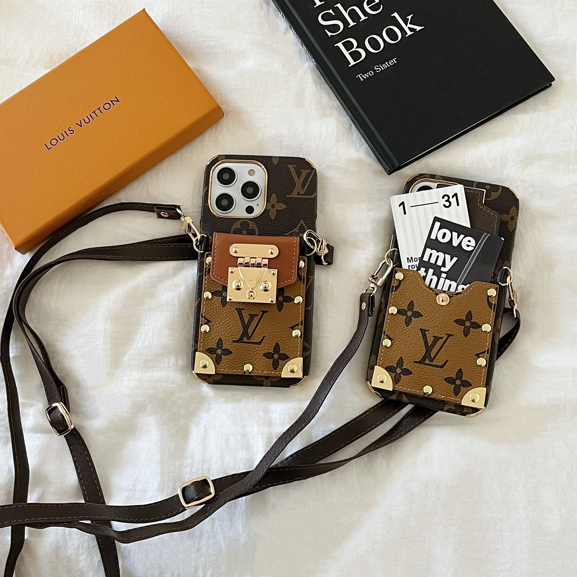 Lou Chain Leather iPhone Case mysite