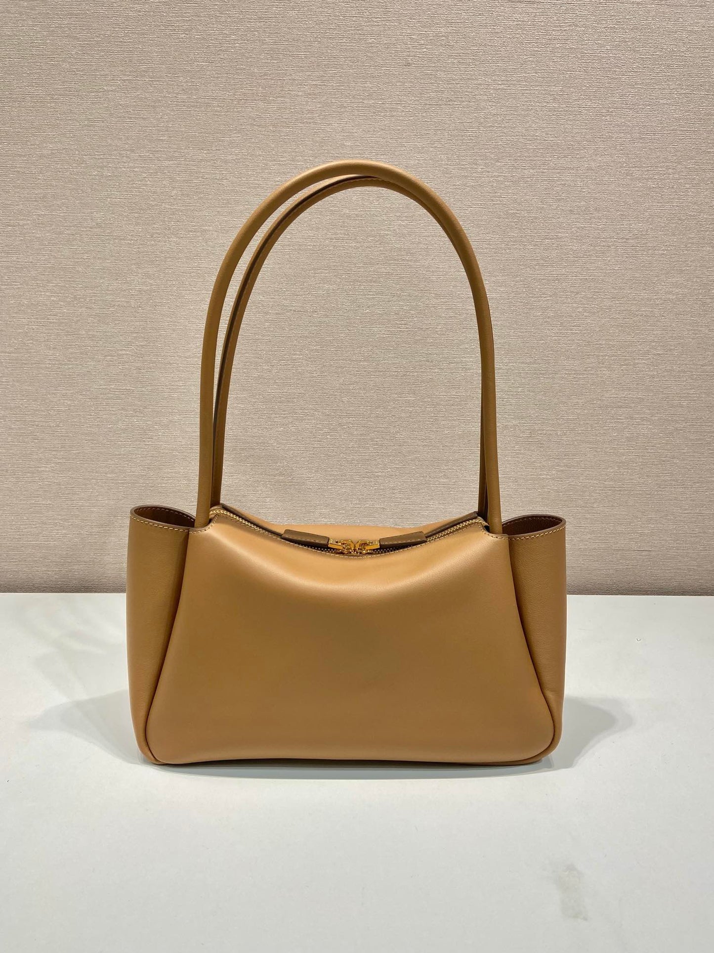 PRA 28 LARGE BEIGE CALFSKIN HANDBAG mysite
