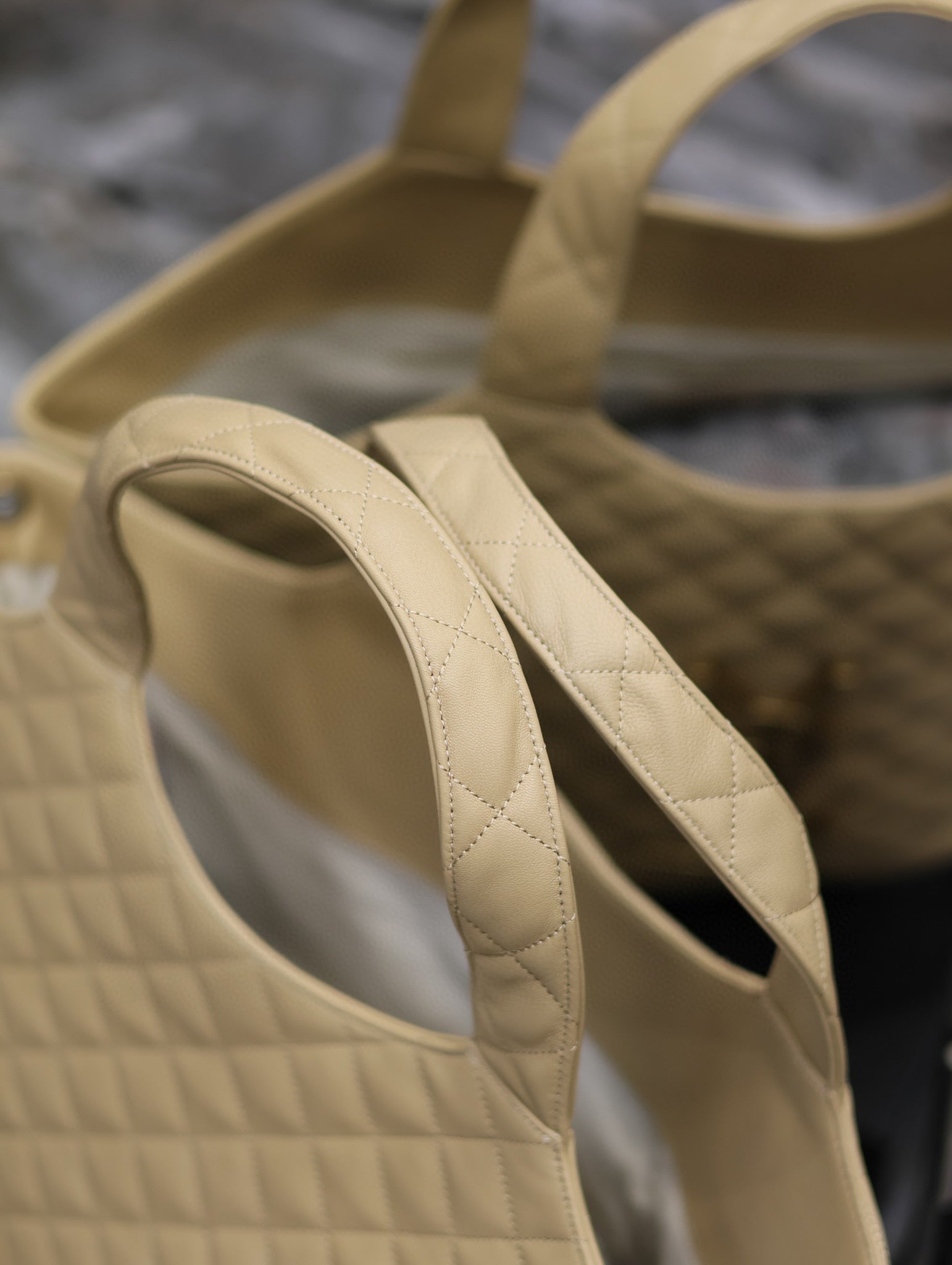 ICARE MAXI SHOPPING BAG IN QUILTED BEIGE LAMBSKIN mysite