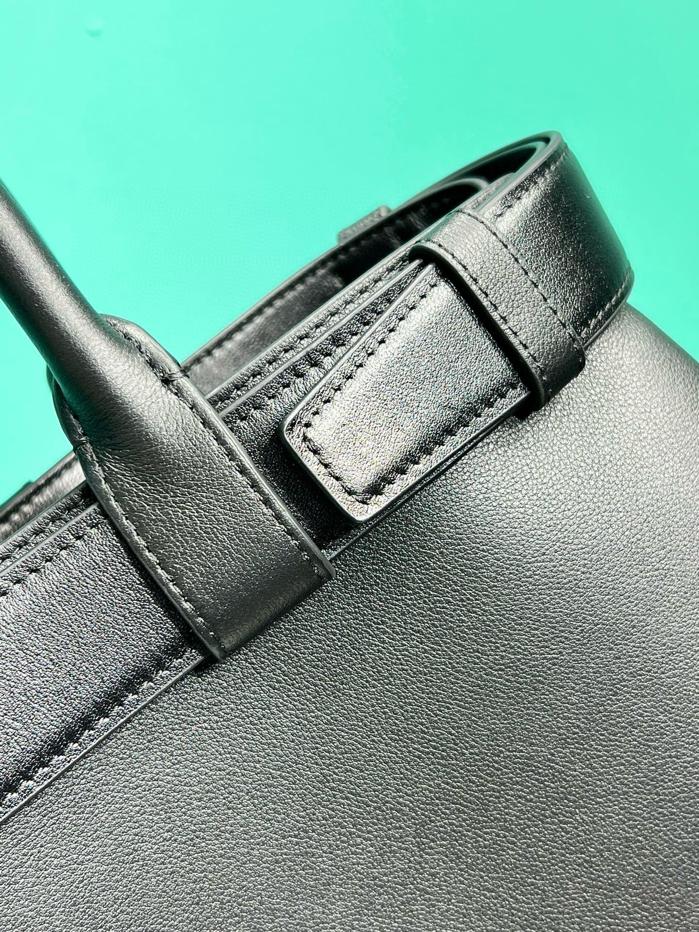 pra buckle medium 35cm black calfskin gold hardware mysite