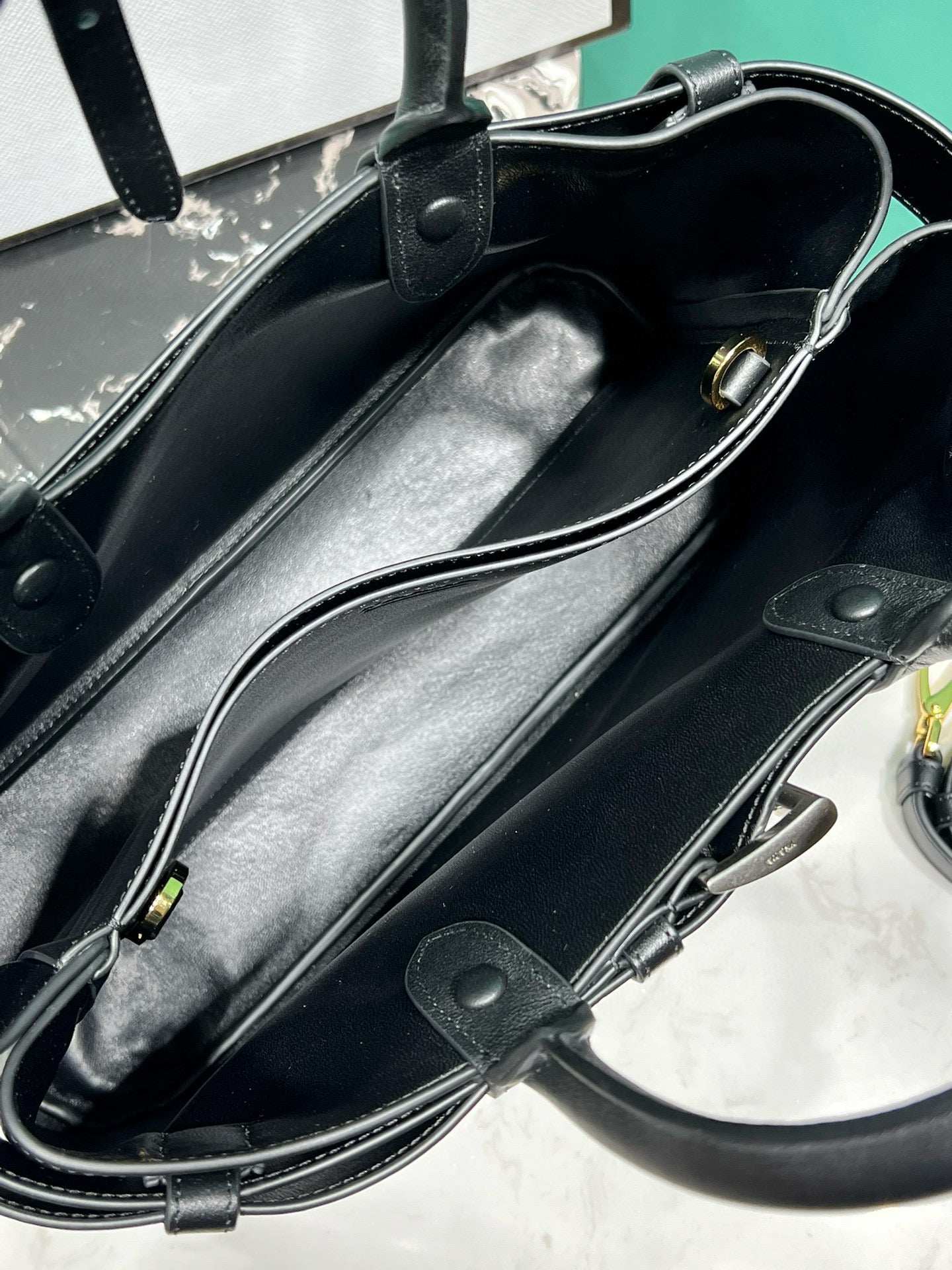 pra buckle medium 35cm black calfskin gold hardware mysite