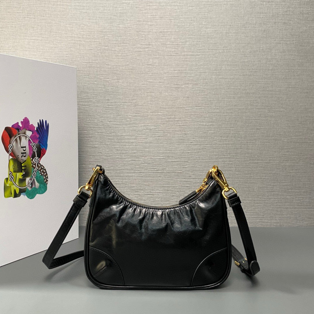 pra hobo bag 22cm re-edition 2005 black calfskin mysite