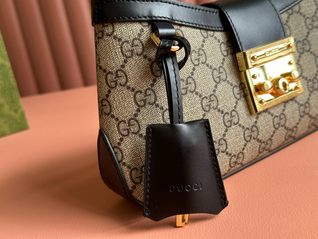 GG PADLOCK SMALL 24 BEIGE CANVAS BLACK CALFSKIN mysite