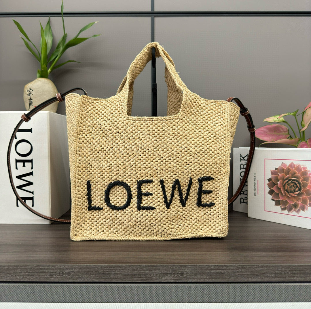 LOE MEDIUM 30 FONT TOTE IN NATURAL RAFFIA mysite