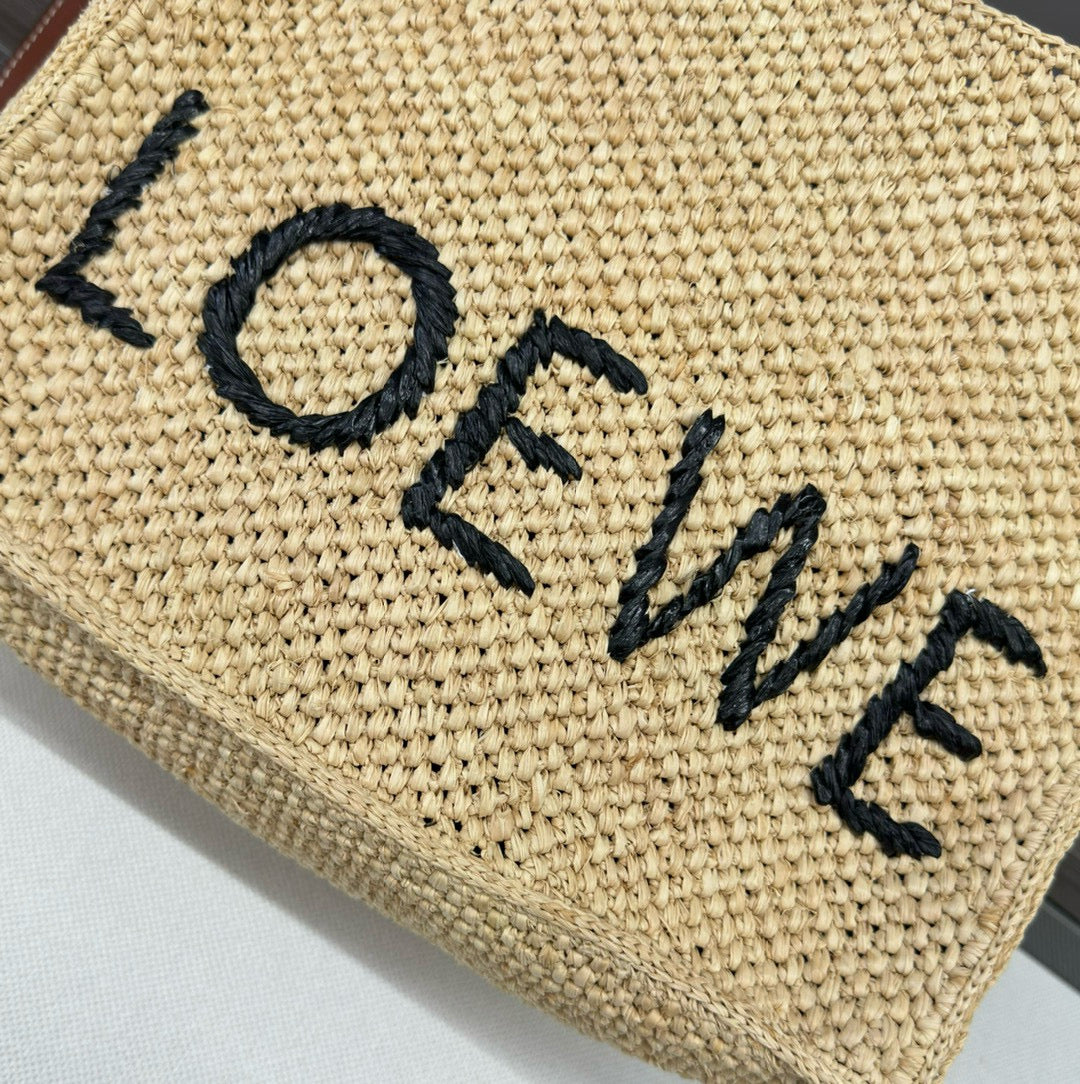 LOE MEDIUM 30 FONT TOTE IN NATURAL RAFFIA mysite