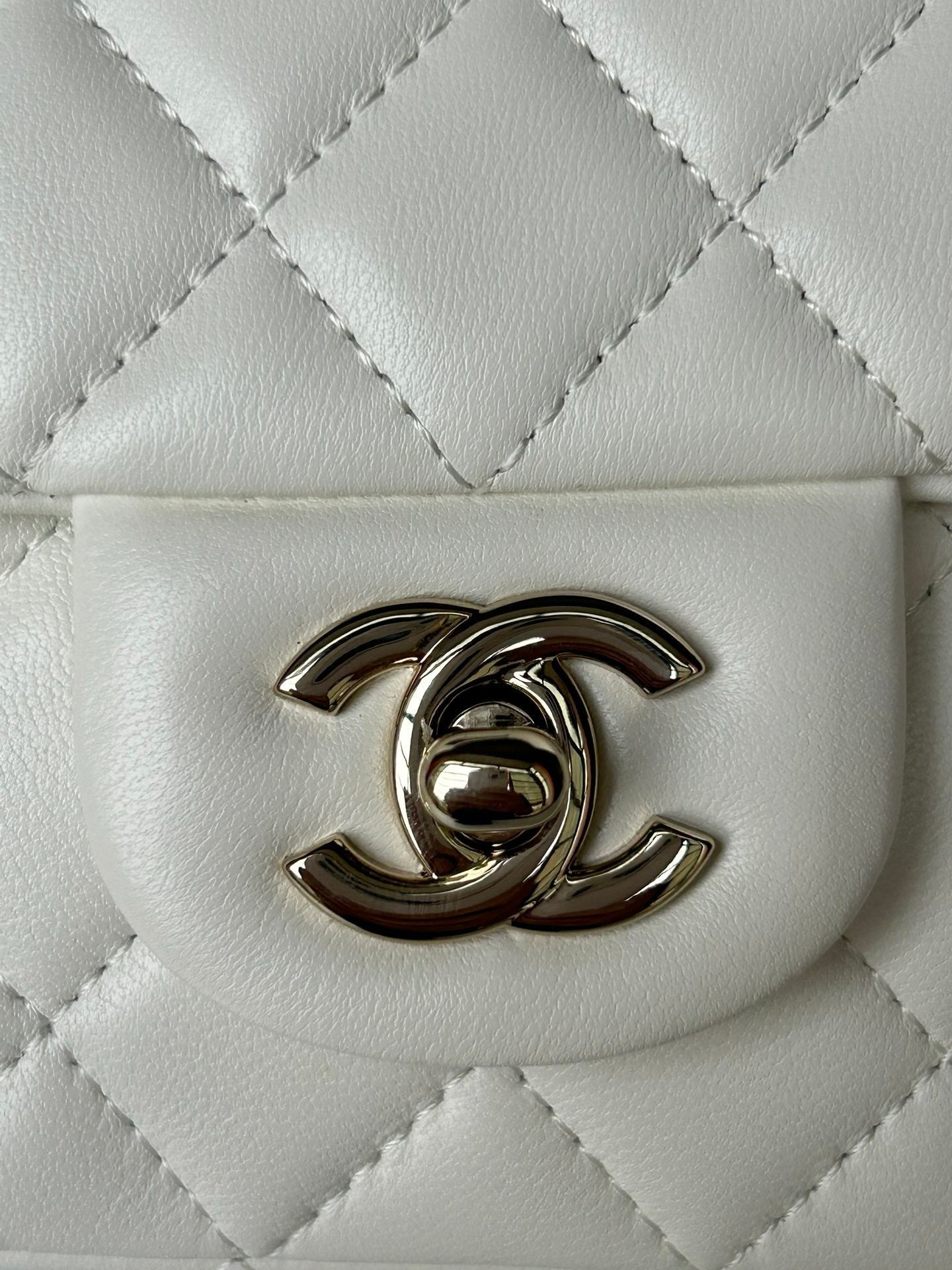 cc flap bag 20 white lambskin silver hardware mysite