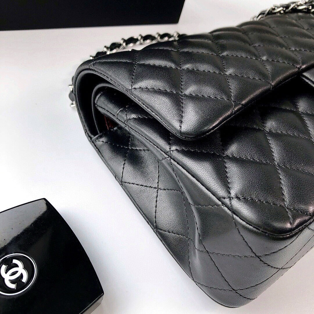 CLASSIC FLAP 25 BLACK LAMBSKIN SILVER HARDWARE mysite