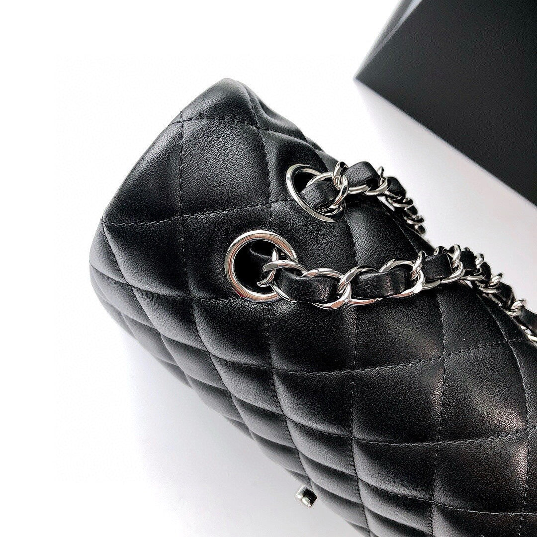 CLASSIC FLAP 25 BLACK LAMBSKIN SILVER HARDWARE mysite