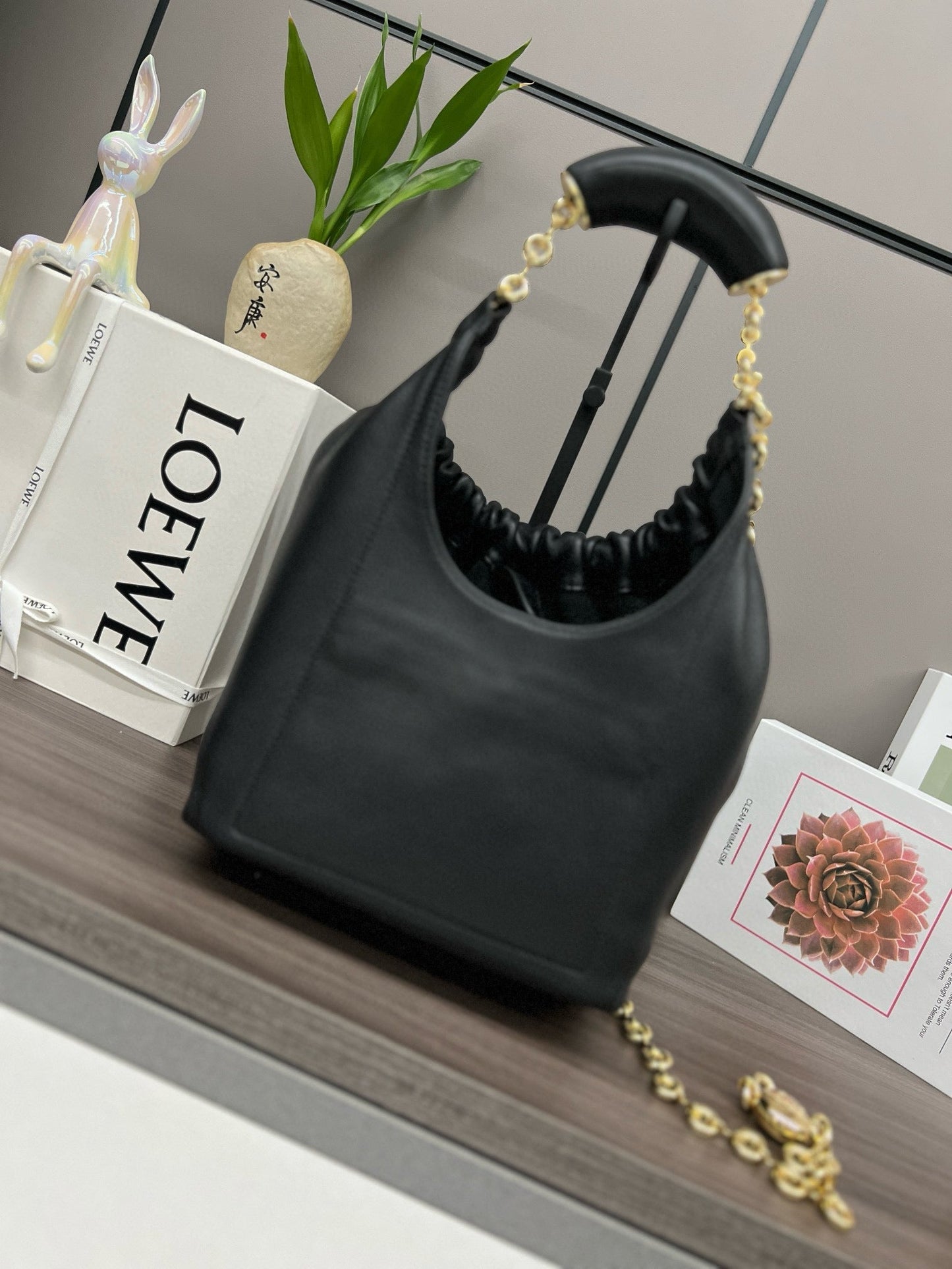 Loew Squeeze Hobo Bag 24cm Black Lambskin Ghw mysite