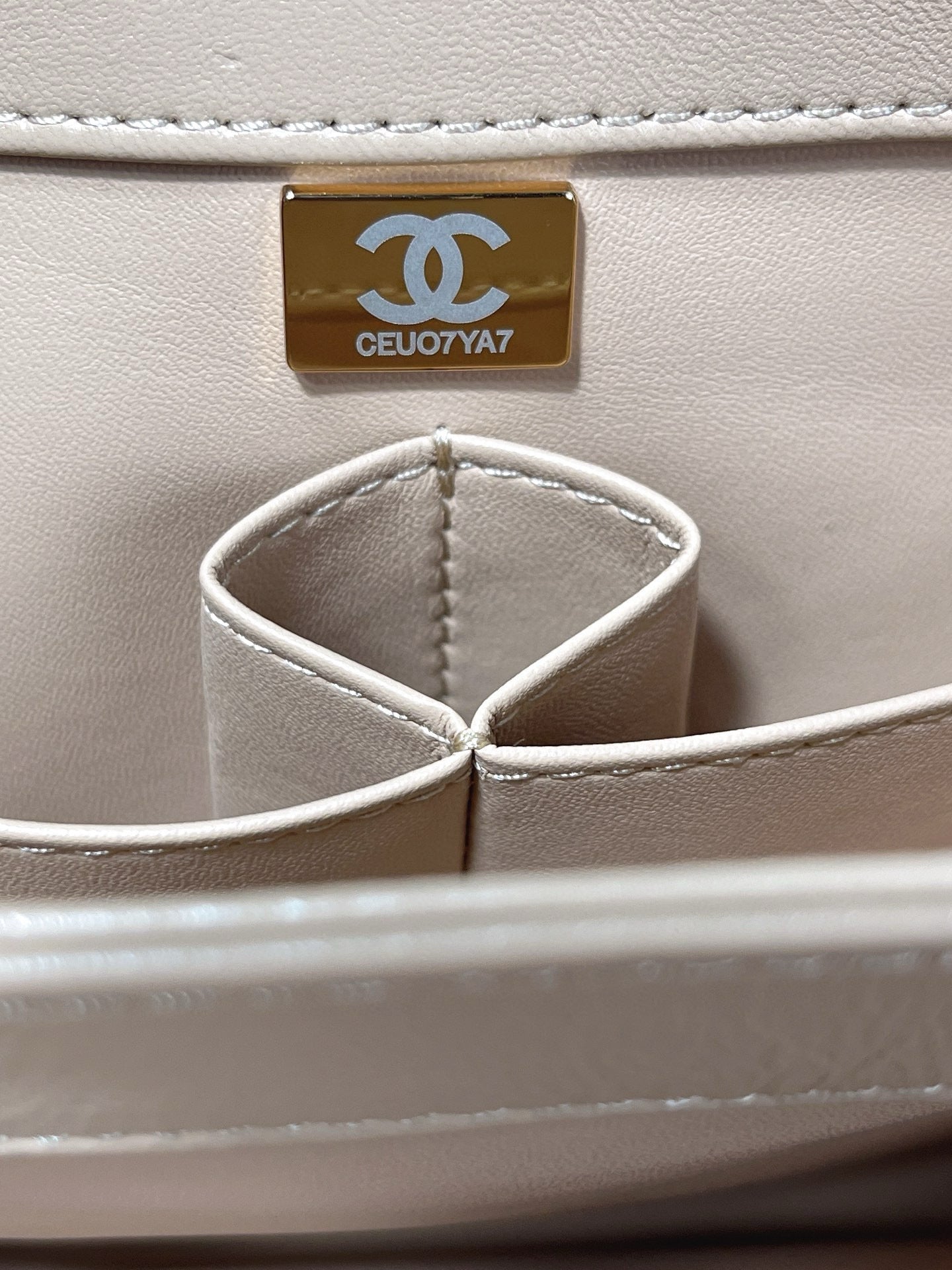 CC TRENDY 25CM BEIGE LAMBSKIN LIGHT GOLD HARDWARE mysite