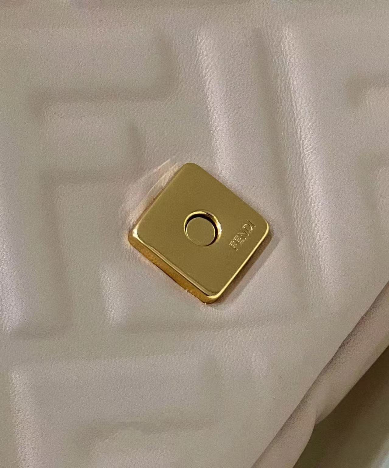 Baguette 27cm Beige Lambskin Gold Hardware mysite