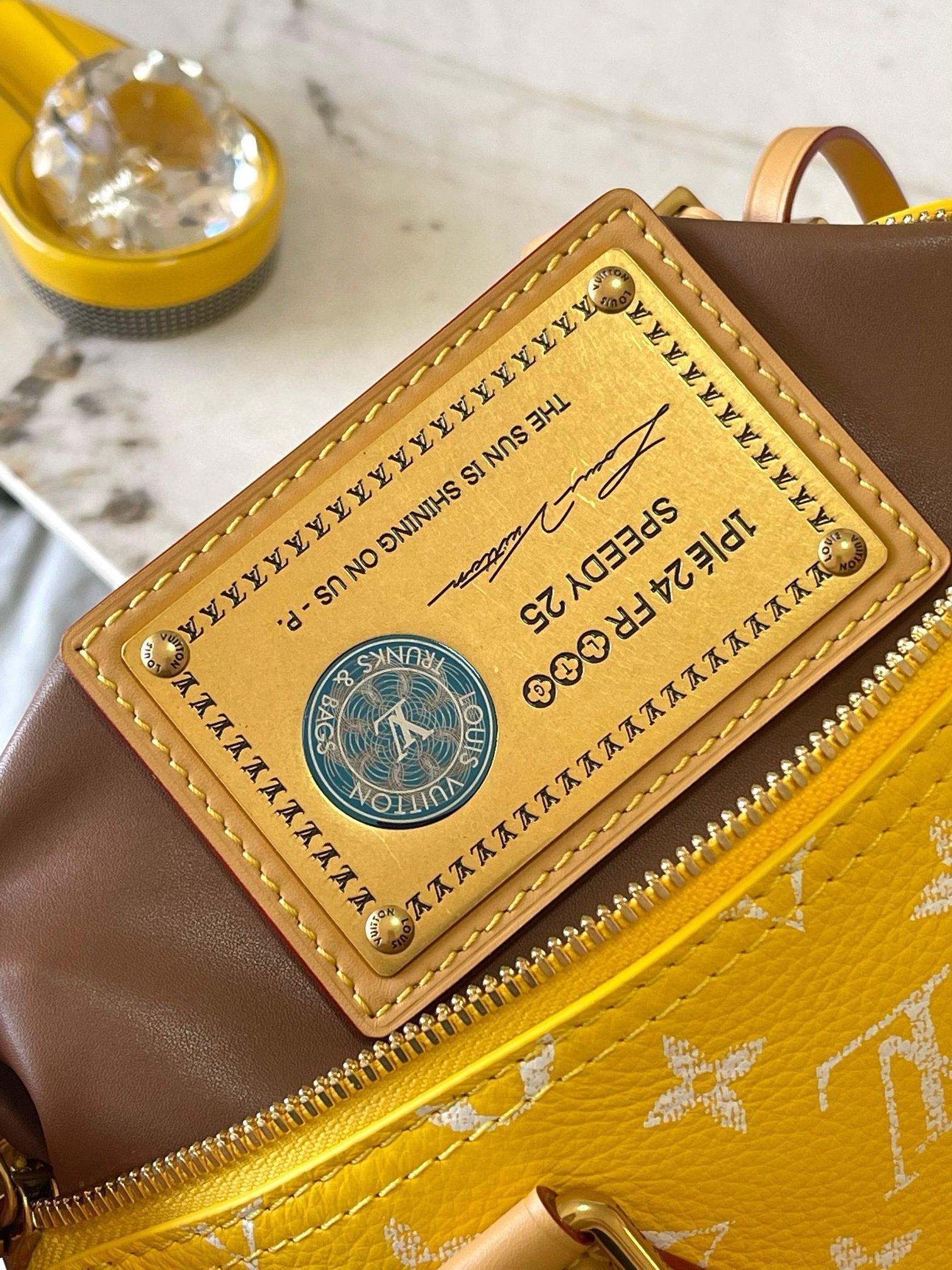 speedy p9 bandouliere 25cm yellow calfskin mysite