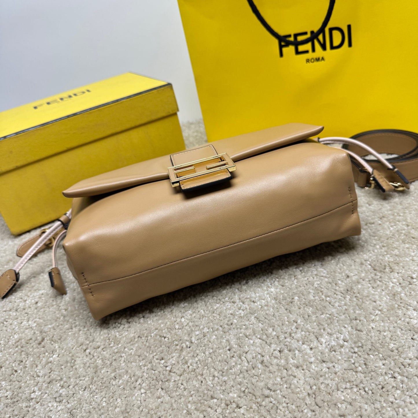 Mamma Baguette Medium Bag 26.5cm Light Brown Lambskin Gold Hardware mysite