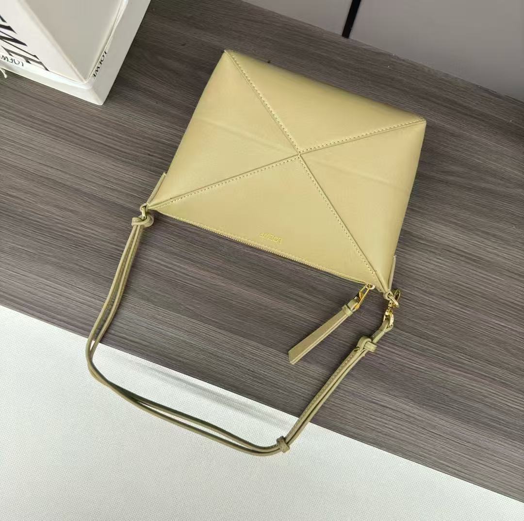 Loewe Puzzle Fold Pouch Light Yellow Nappa Calfskin mysite
