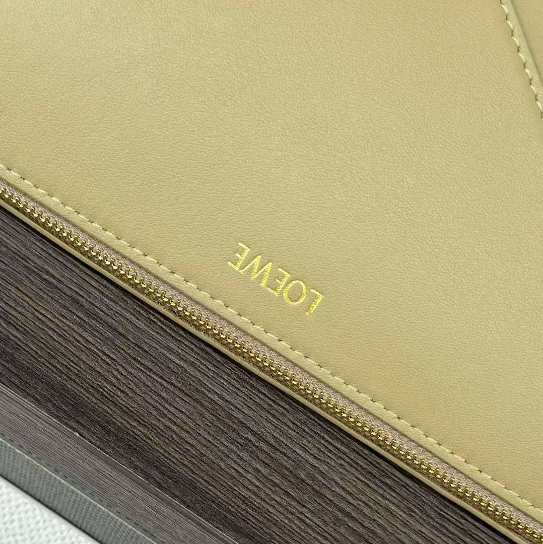 Loewe Puzzle Fold Pouch Light Yellow Nappa Calfskin mysite