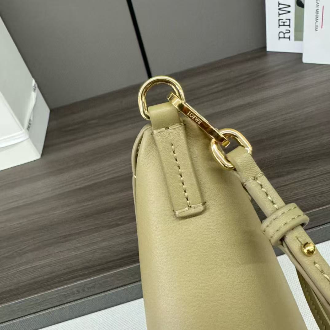 Loewe Puzzle Fold Pouch Light Yellow Nappa Calfskin mysite