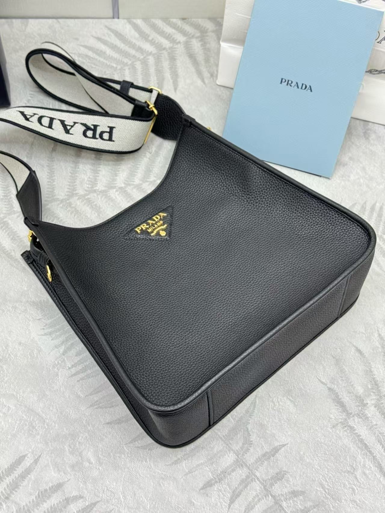 Prada 30cm Bag Black Calfskin Canvas mysite