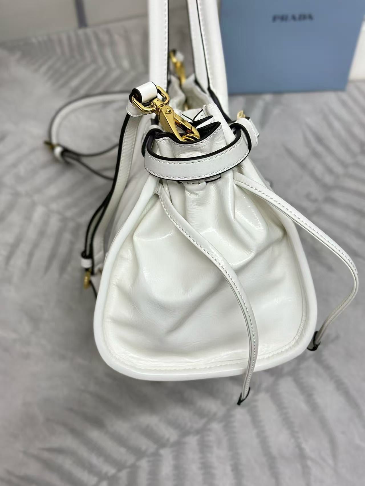 Prada Bonnie Medium Handbag 32cm White Calfskin mysite