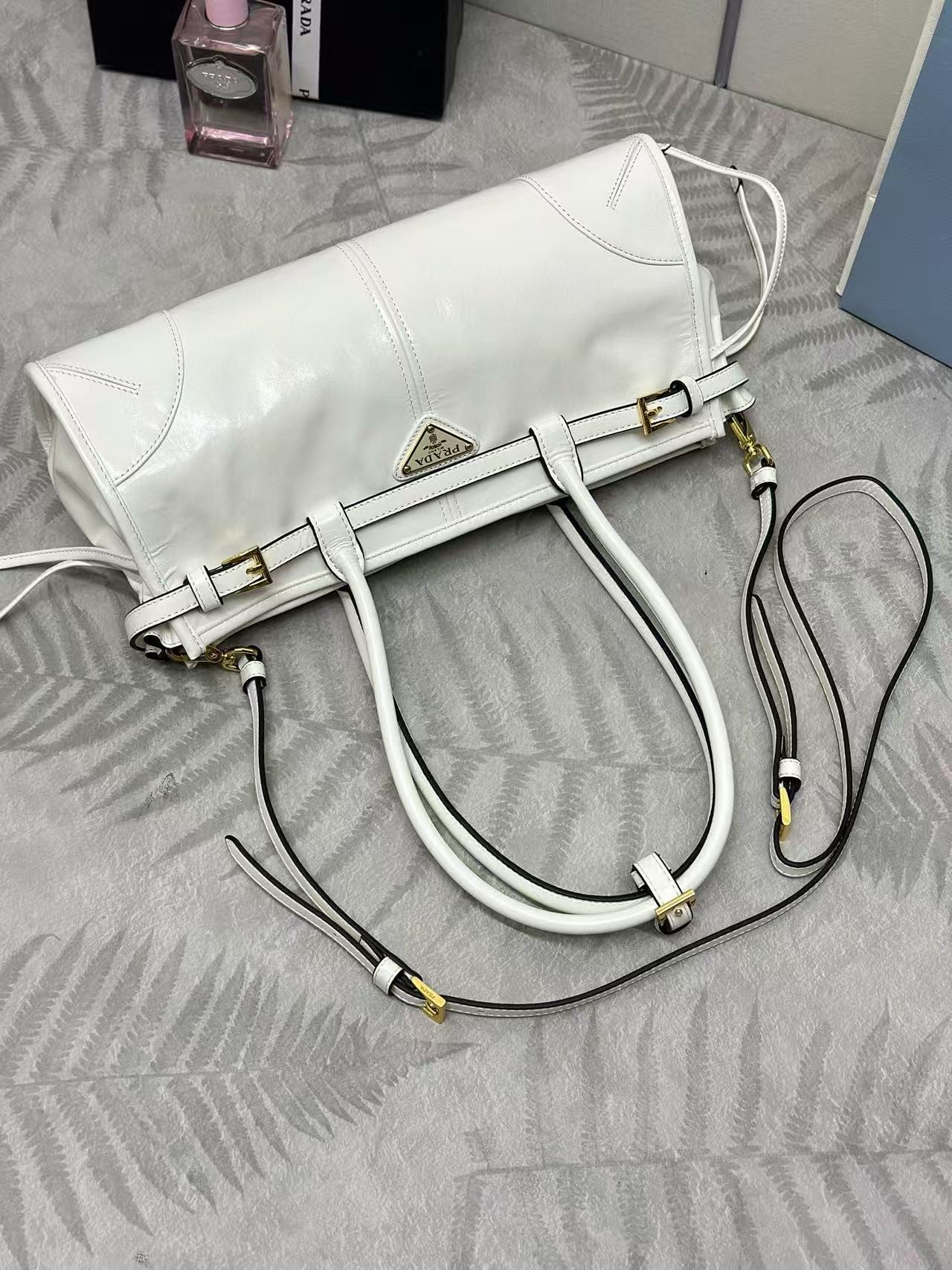 Prada Bonnie Medium Handbag 32cm White Calfskin mysite