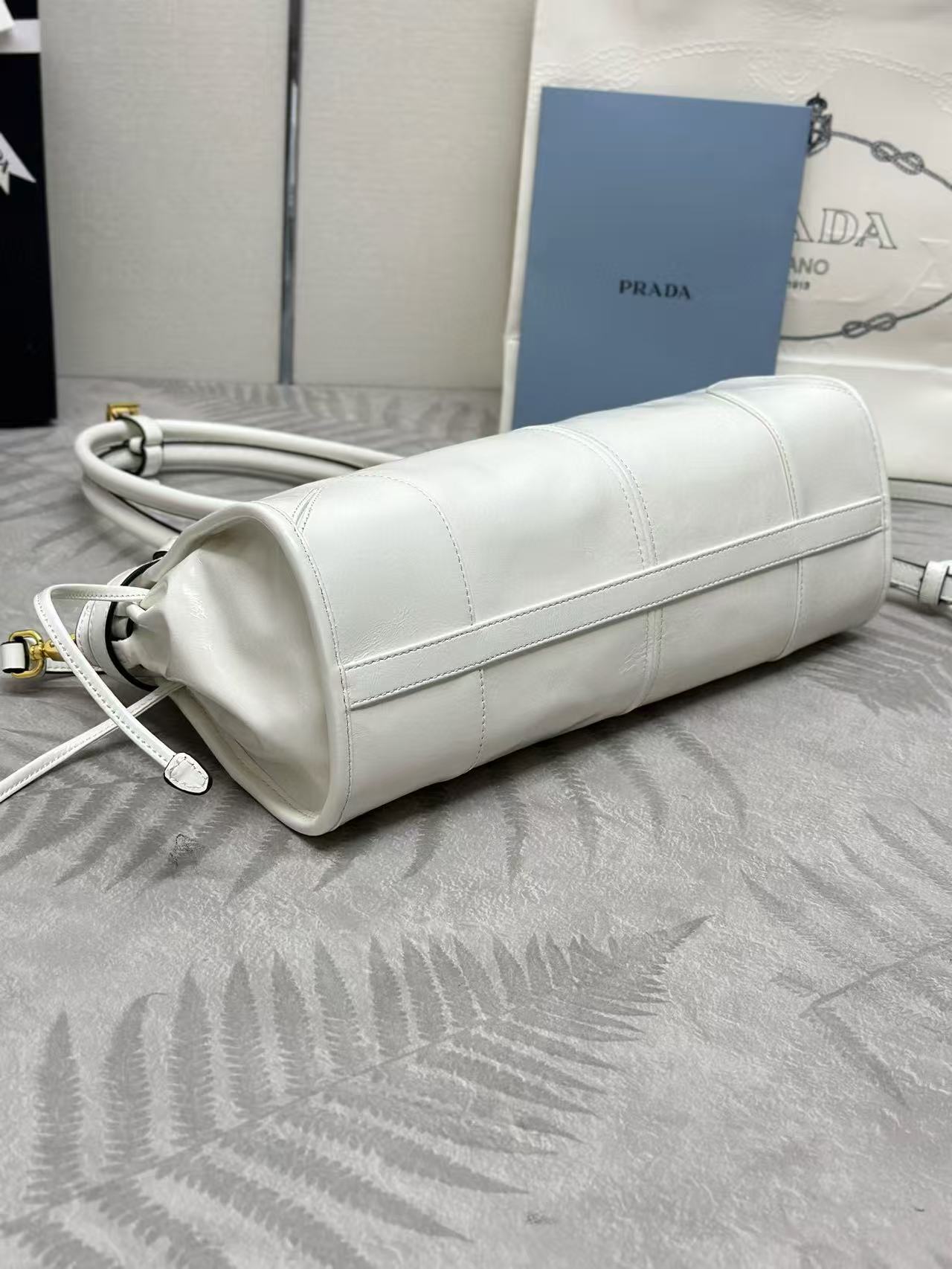 Prada Bonnie Medium Handbag 32cm White Calfskin mysite