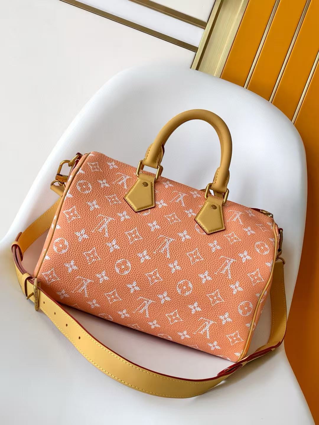 Speedy P9 Bandoulière 40 Handbag Orange White Cowhide mysite