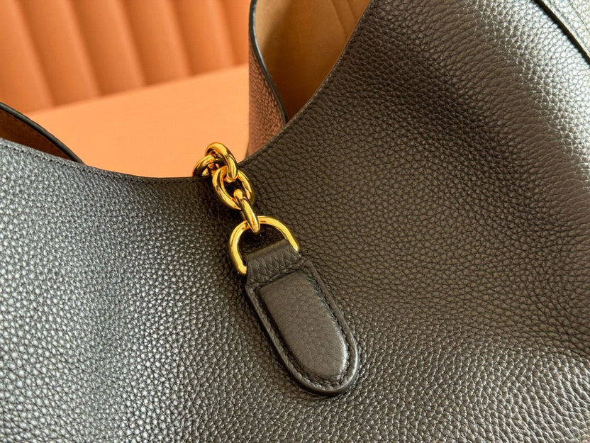 GG Softbit Shoulder Bag 46cm Black Grained Calfskin Gold Hardware mysite