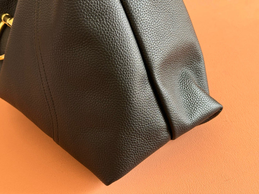 GG Softbit Shoulder Bag 46cm Black Grained Calfskin Gold Hardware mysite