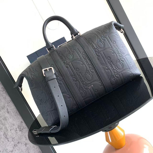 Weekender 40 Black Dior Gravity Leather and Black Grained Calfskin mysite