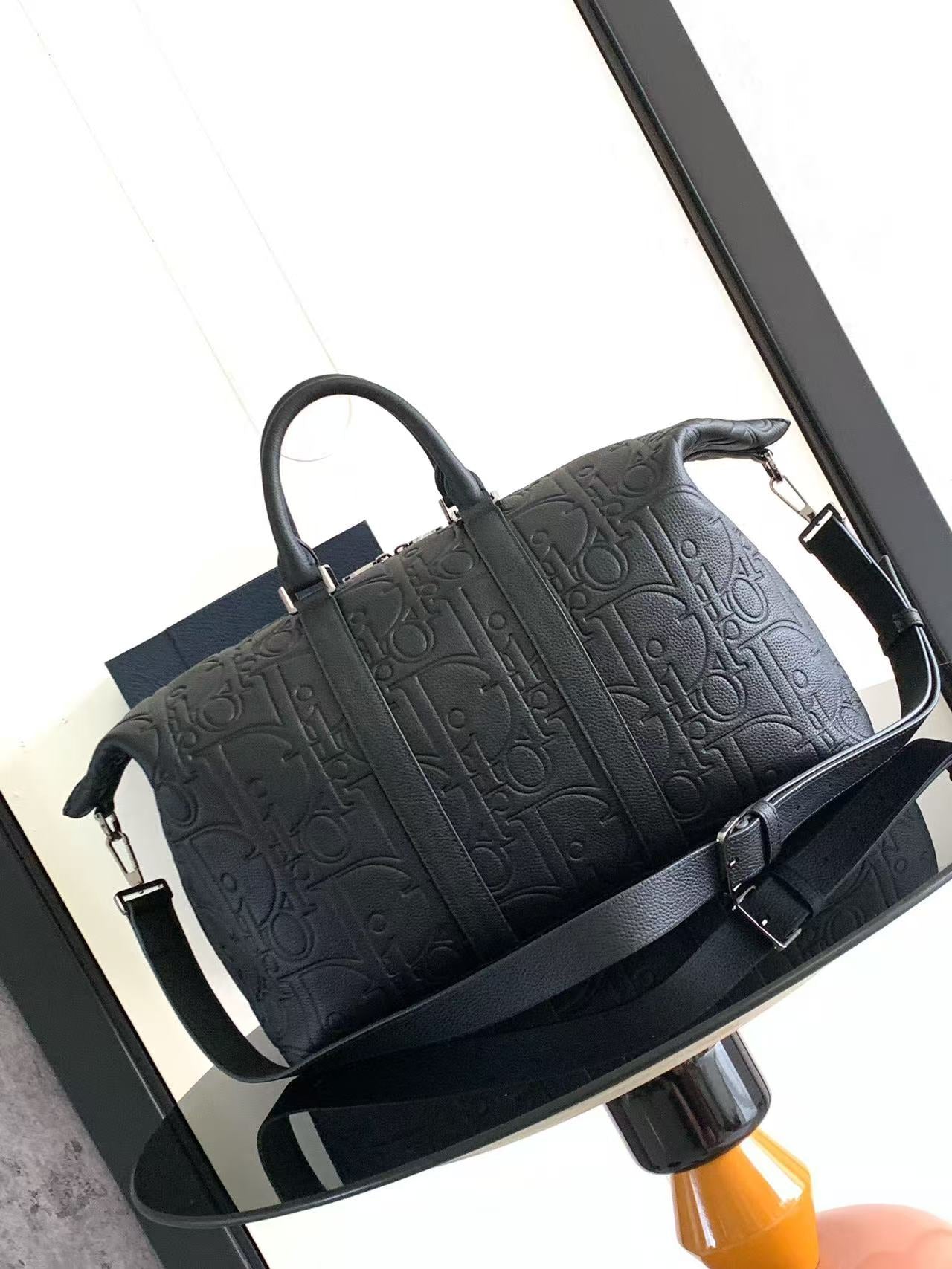 Weekender 40 Black Dior Gravity Leather and Black Grained Calfskin mysite