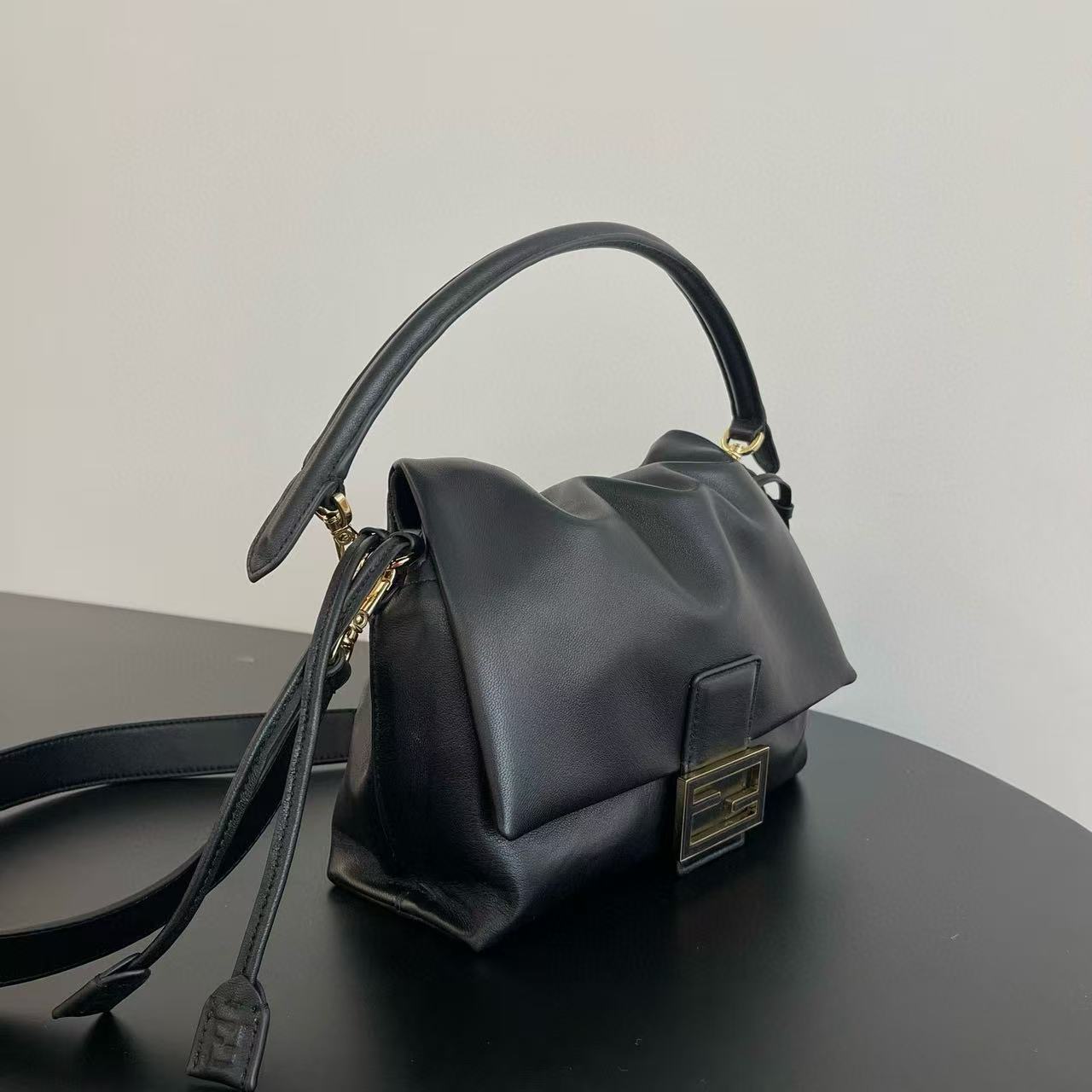 Fendi Mamma Baguette Drawstring Shoulder Bag Black Nappa Leather mysite