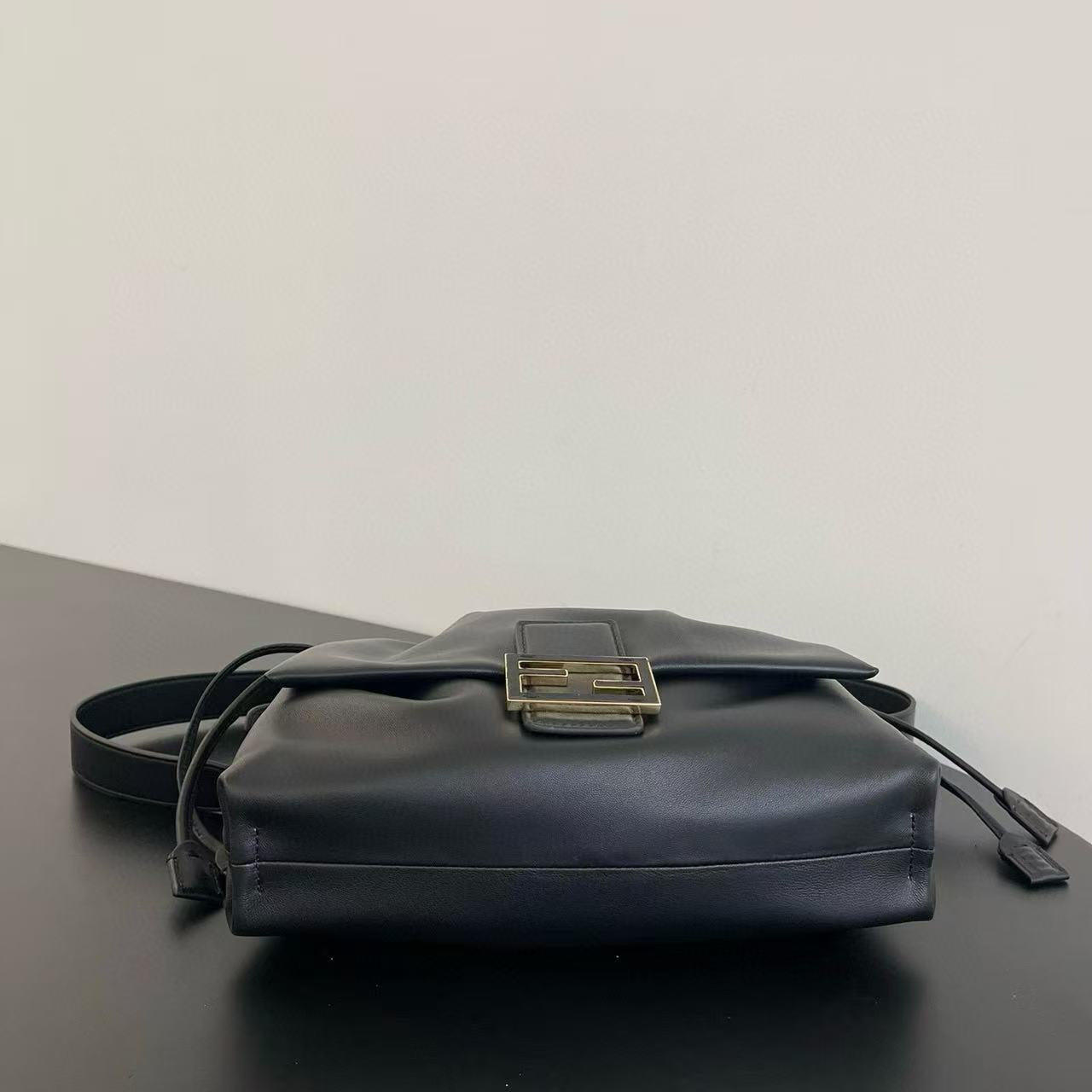 Fendi Mamma Baguette Drawstring Shoulder Bag Black Nappa Leather mysite