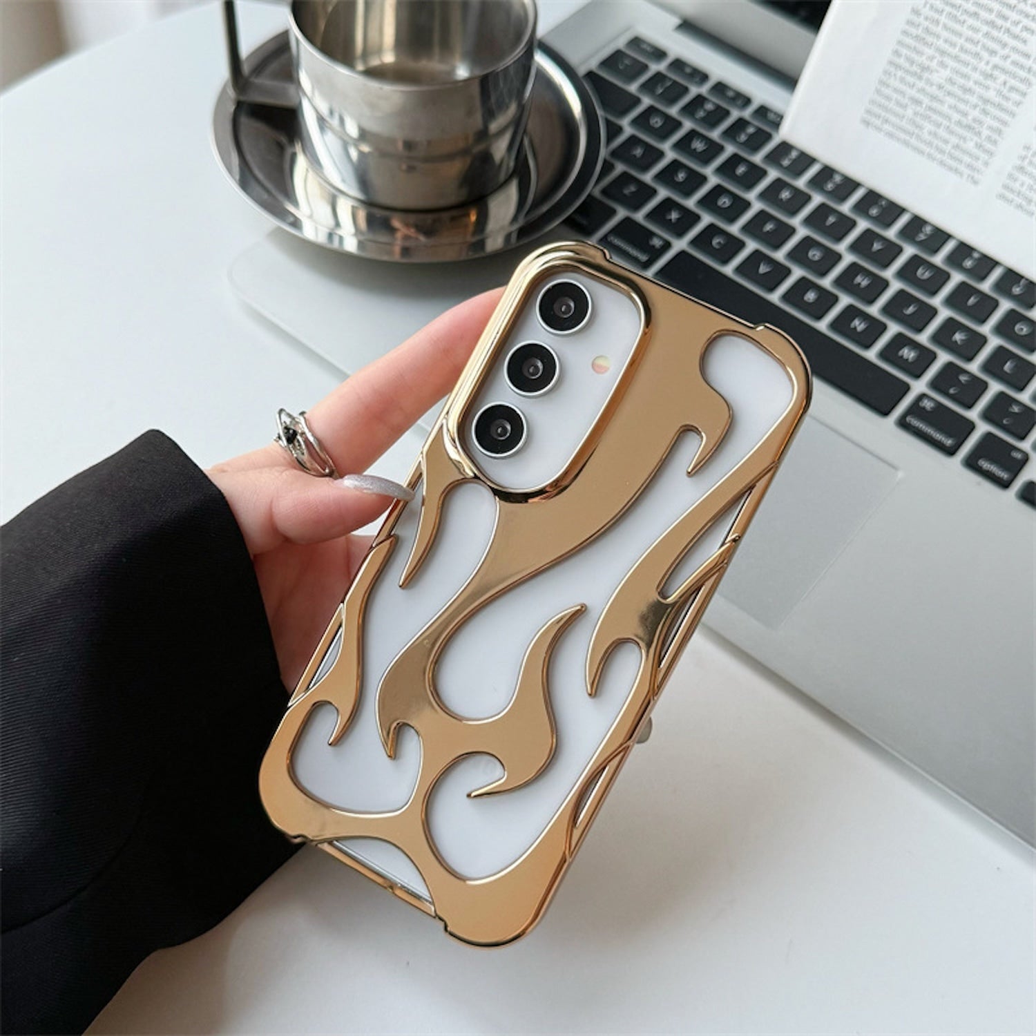 Fire Hollow Case | Samsung mysite