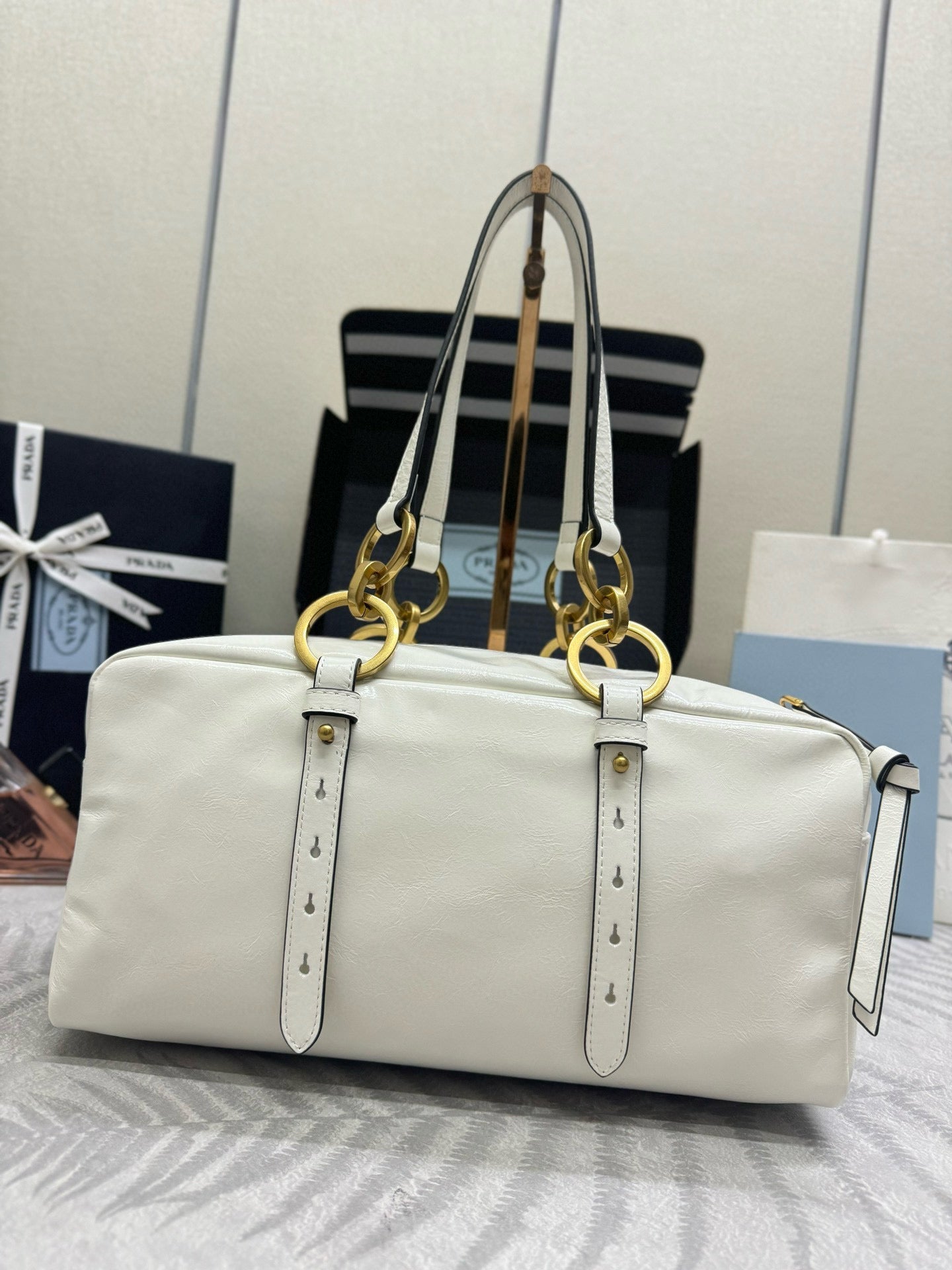 DANGLE TOP HANDLE BAG 30 IN WHITE PATENT CALFSKIN mysite