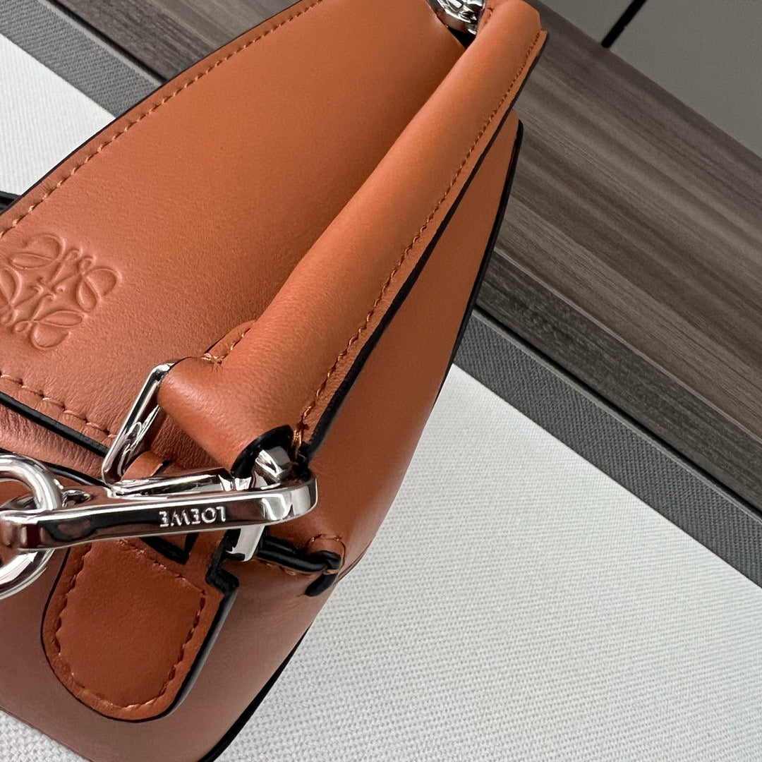 LOE MINI 18 PUZZLE BAG IN GOLD CALFSKIN mysite