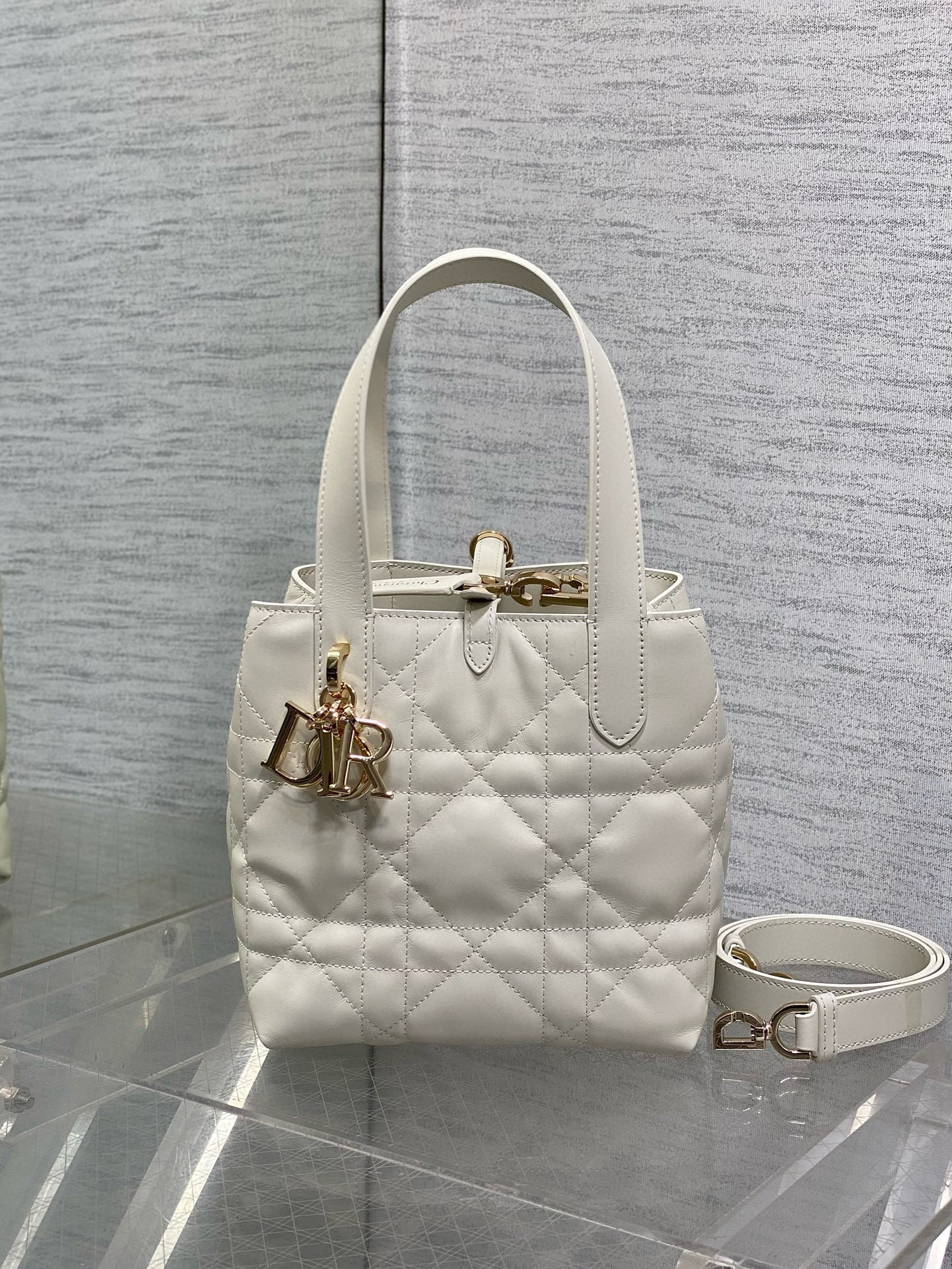 CD Small Toujours Vertical 18cm White Calfskin mysite