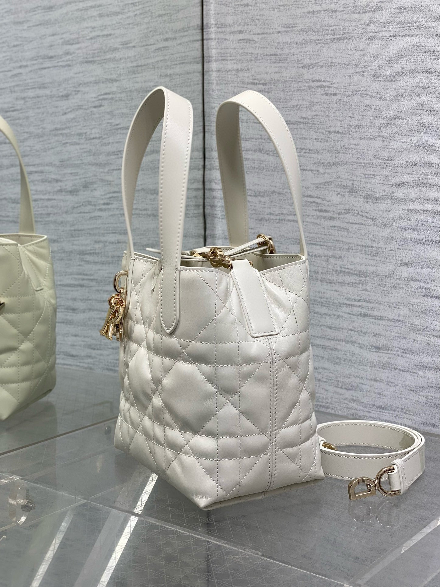 CD Small Toujours Vertical 18cm White Calfskin mysite